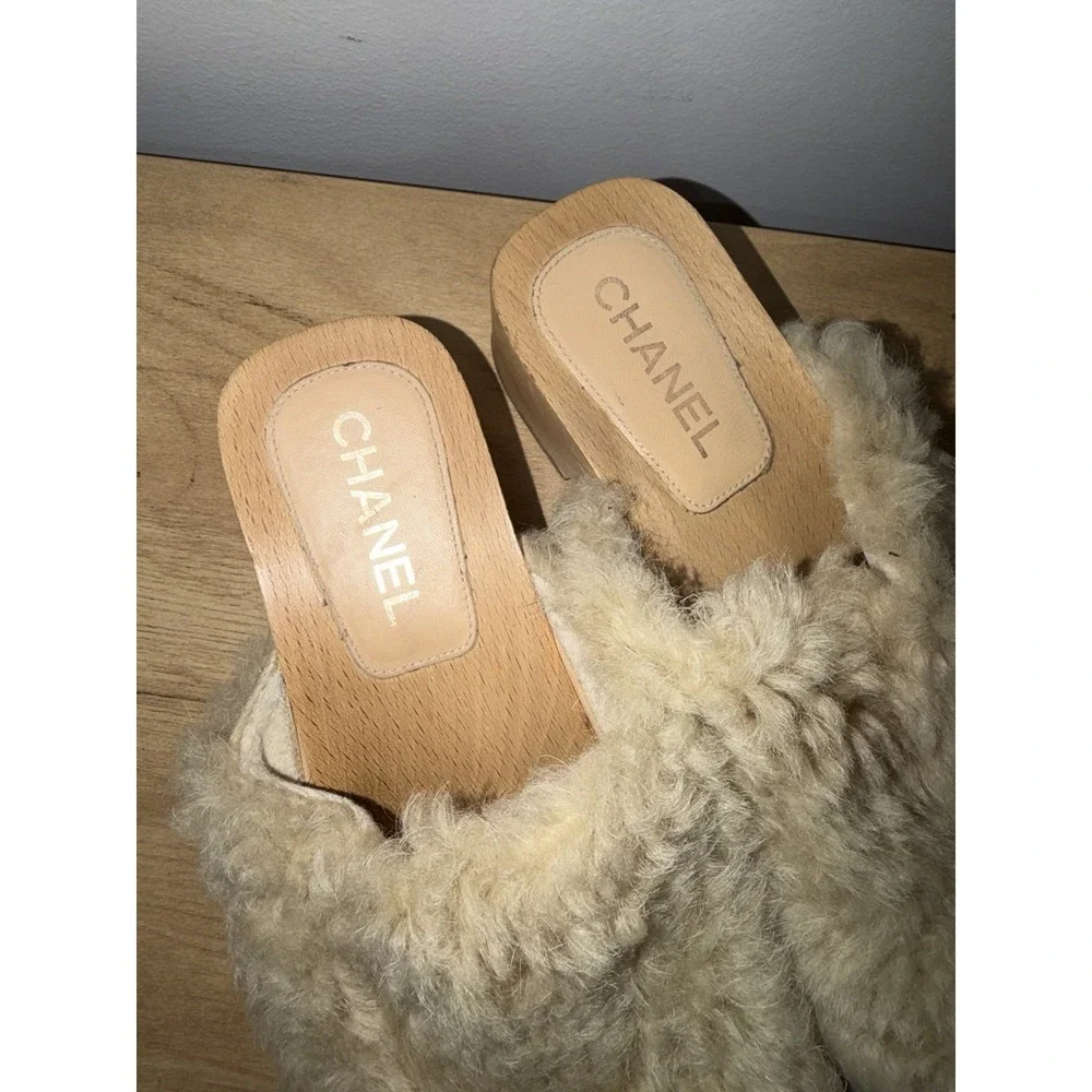 Auth. Chanel Black Beige Lamb Shearling Clogs Mules Shoes 41
